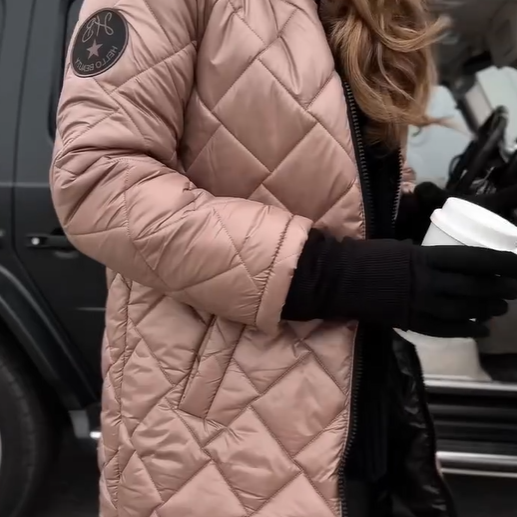 Bogna | Elegantna quilted jakna s kapuljačom